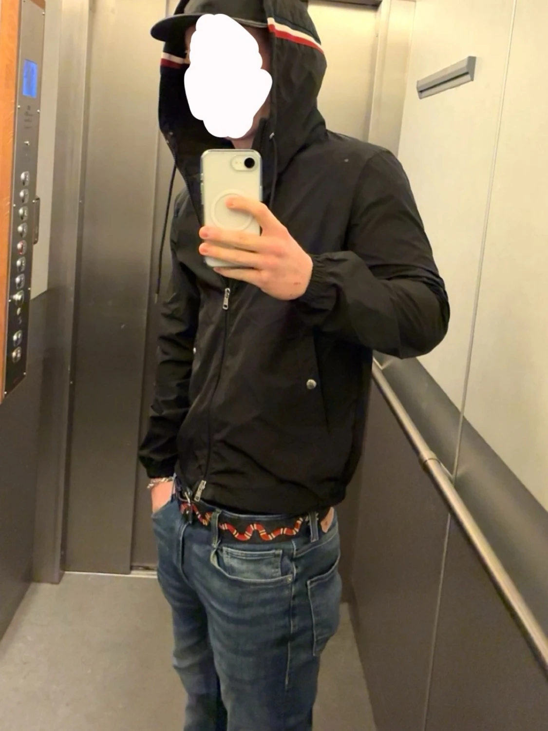 Svart vindjacka med huva Moncler - 1
