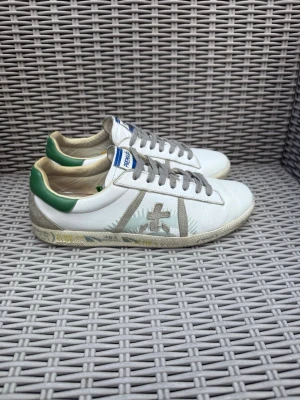 Premiata Sneakers - Premiata Sneakers || Storlek 40 || Skorna är i bra skick || Tveka inte på att höra av dig vid frågor eller funderingar 