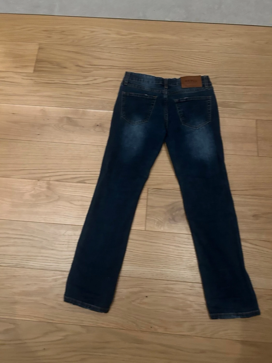 Mörkblå raka jeans från RYLS - 2