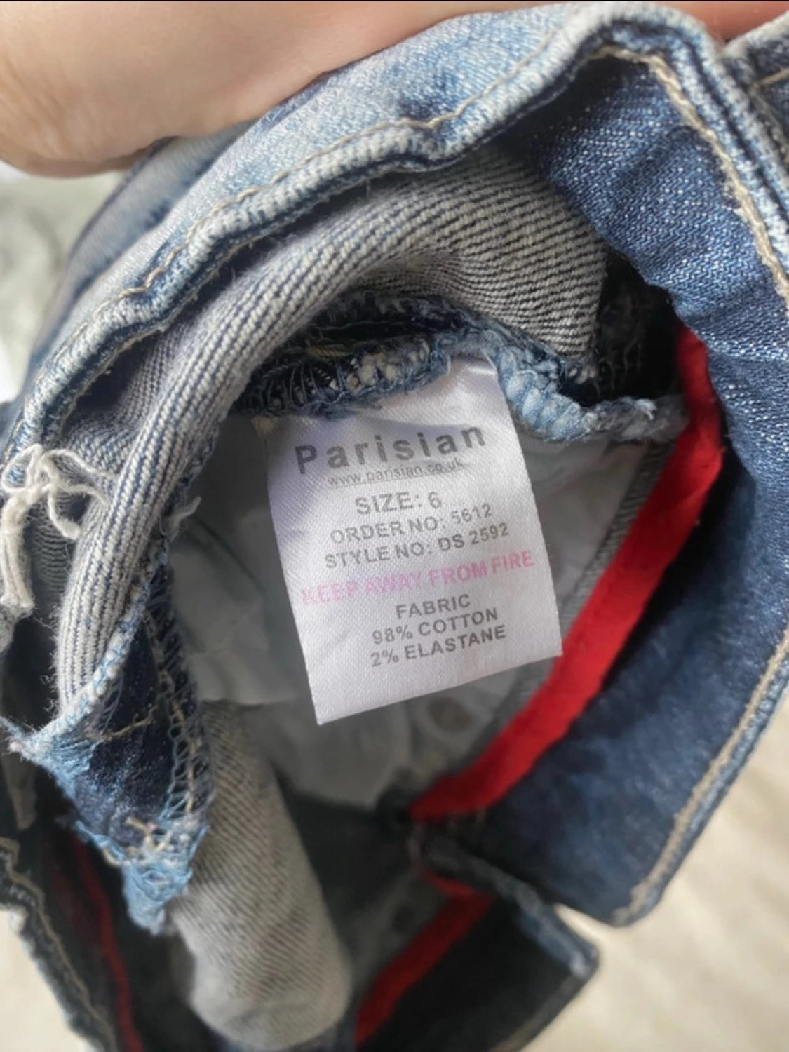 Blåvit kort jeanskjol med mönster - 3