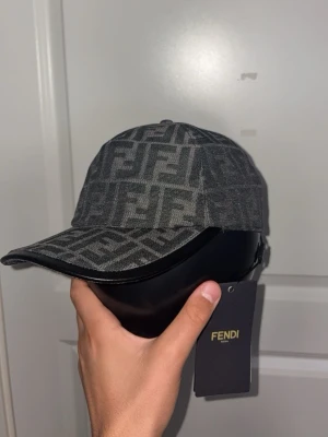 Fendi keps - Svart keps