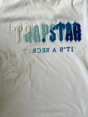 Trapstar T-shirt - En stilig trapstar t shirt