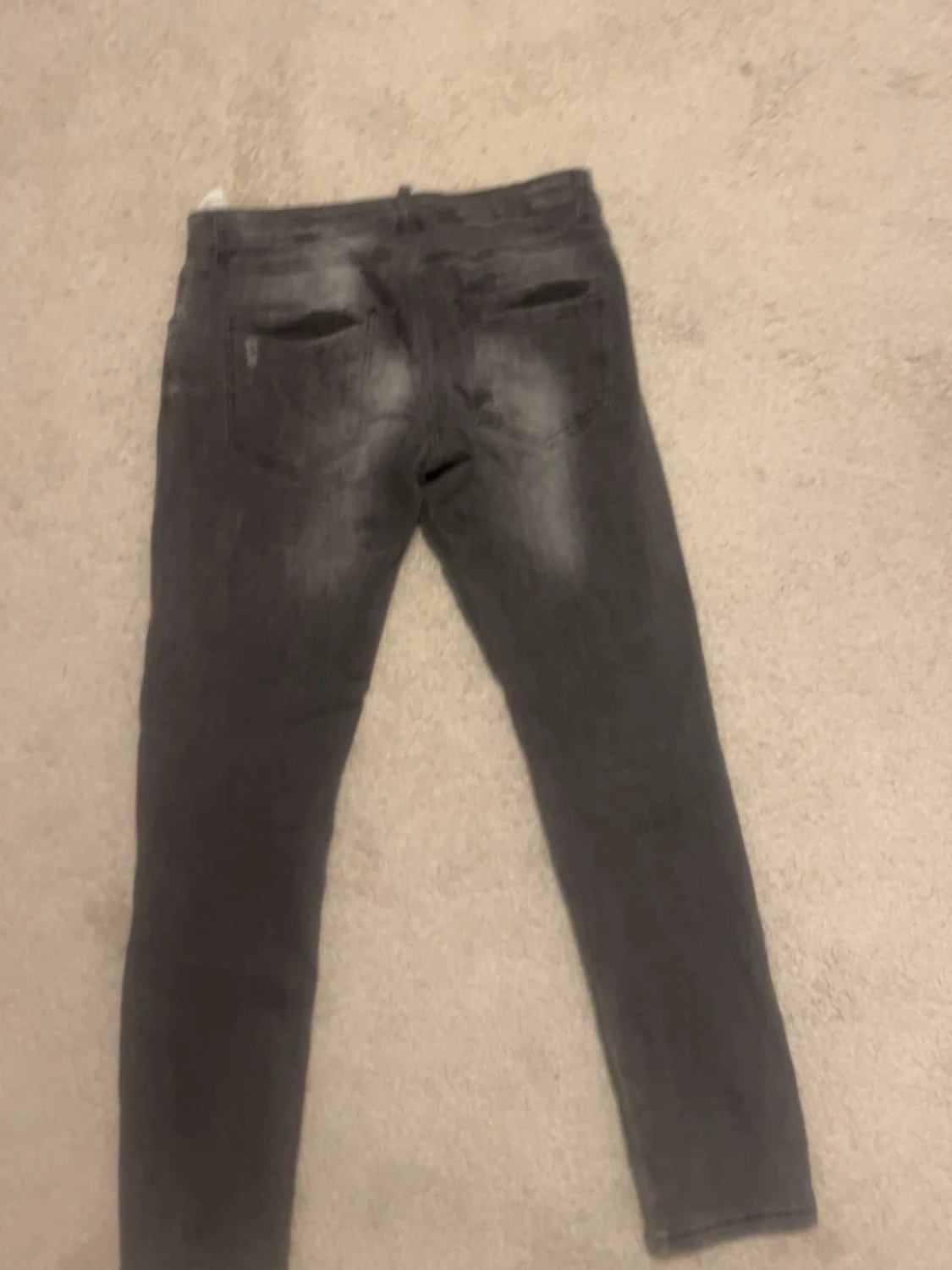 mörkgråa dsq2 jeans - 1