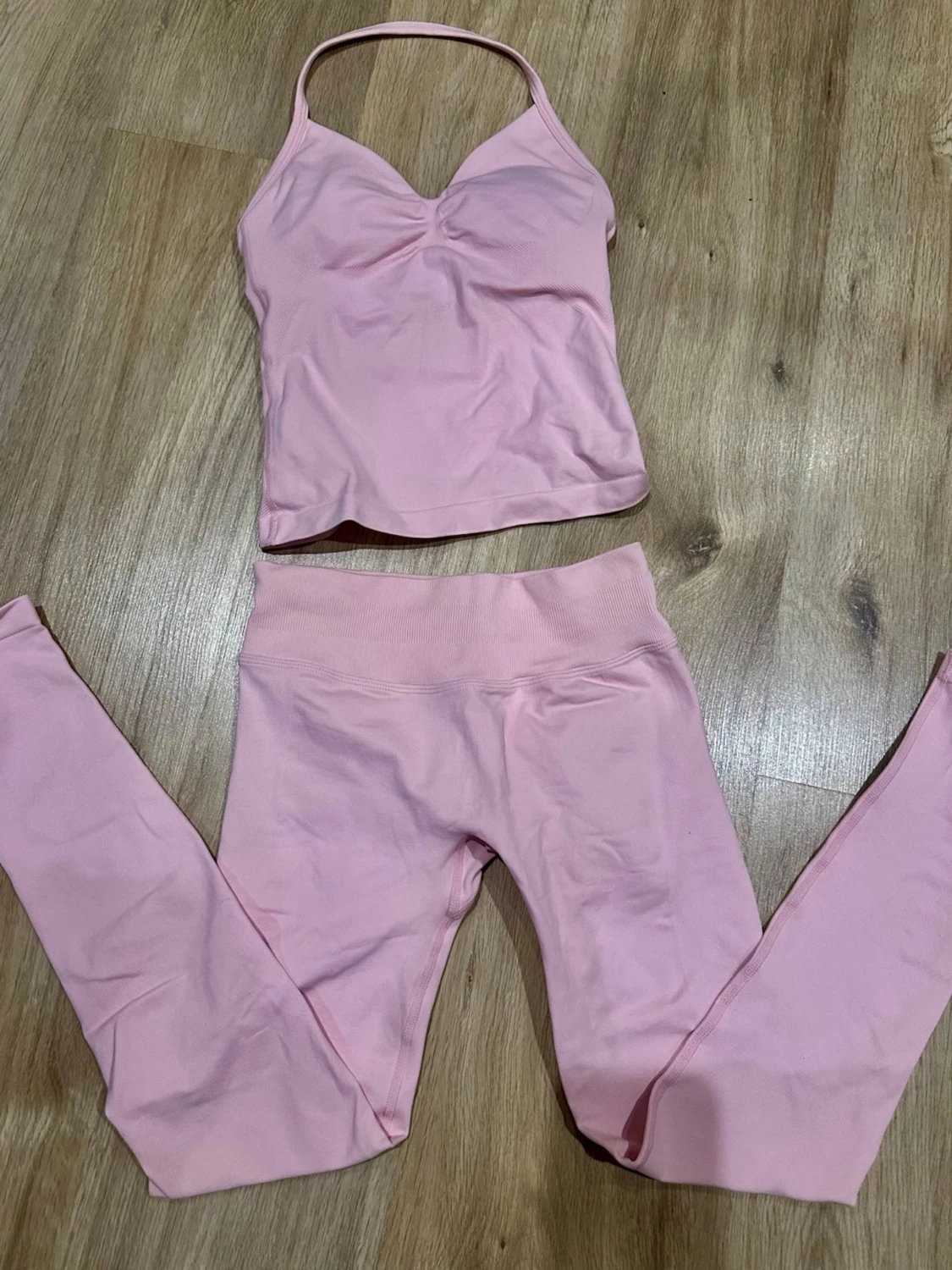 Rosa leggings och topp från GTECH - 1