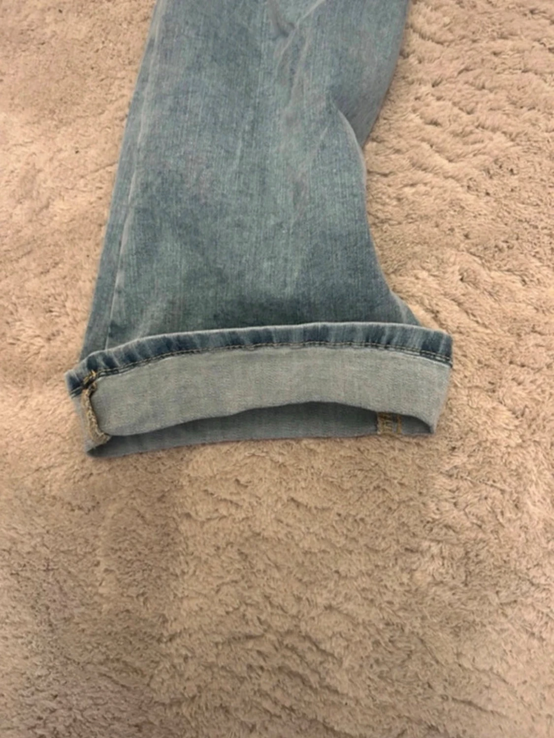 Ljusblå bootcut jeans med knappar - 2