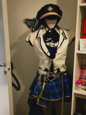 You wantanbe punk rock - Selling it since it didnt fit me! Bought secondhand. I can discuss price or trade. I will send more pictures if you ask for it 