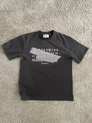 Maison Margiela t shirt  - Svart margiela t shirt. Storlek M 