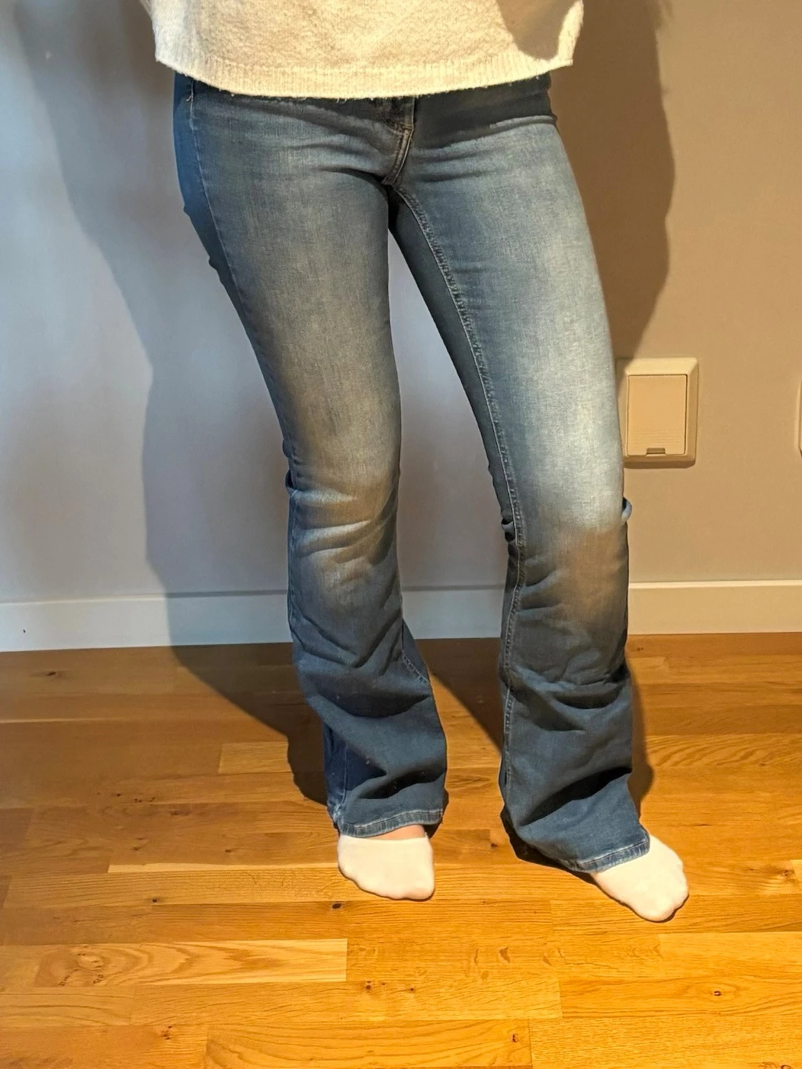 Blå bootcut jeans - 2