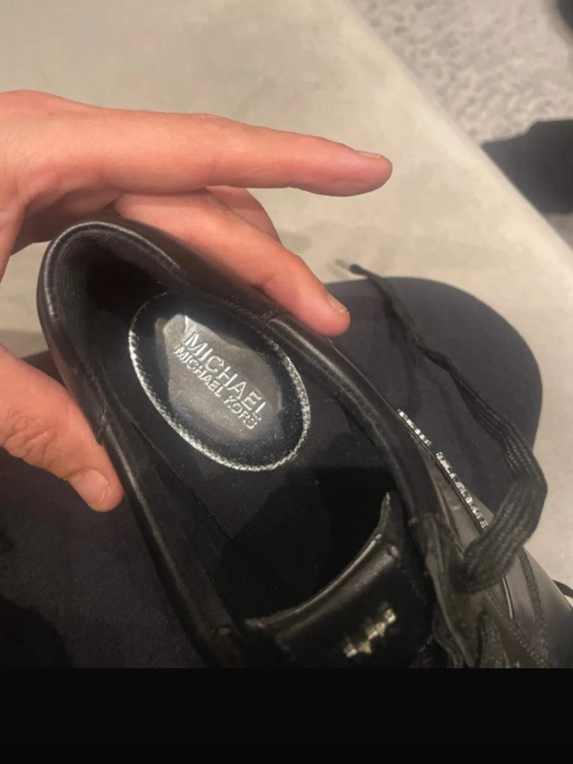Svarta sneakers från Michael Kors - 1