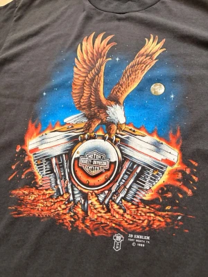 Harley Davidson 1989 vintage Graphic Tee T-shirt - Toppenskick. Bredd: 54cm. Längd: 75cm. Passar true to size.