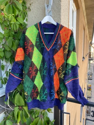 Vintage Carlo Colucci 3D Knit Sweater – 90s Coogi Style storlek L/50. - Vintage Carlo Colucci 3D Knit Sweater – 90s Coogi Style storlek L/50.