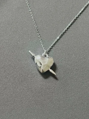 Silver Arrow Heart Necklace - Silver-plated stainless steel. 40 - 45 cm