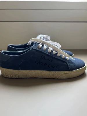 Saint Laurent  - Nypris 6200kr. Storlek 35