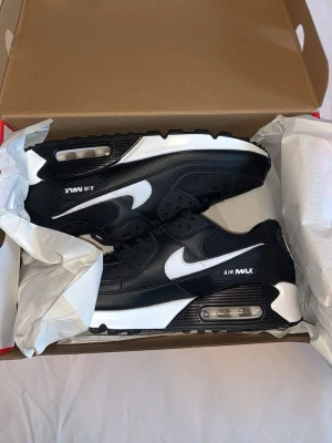 Airmax 90 - Dessa sitter bra med precis allt ! Köp era idag innan det tar slut , få kvar 🤭 