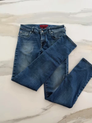 Jacob Cohen Jeans - Jacob Cohen jeans i storlek 172cm, kom med frågor och prisförslag!☺️
