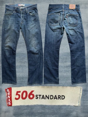 *Straight/Bootcut* Levi’s 506  - Ett par extremt snygga Levi’s jeans med en trevlig wash! Modellen kallas 506 och är rak med en gnutta bootcut! Storlek 31/32, utgå från måtten på sista bilden. Hör av dig vid frågor! 