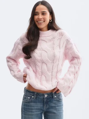 Stickad tröja från Gina trico  - Super mysigt stickad tröja från Gina tricot som är slutsåld! Perfekt till hösten och är som ny, ändast använd en gång💓säljer då jag har en till, tveka inte på att höra av dig om det skulle vara något!!