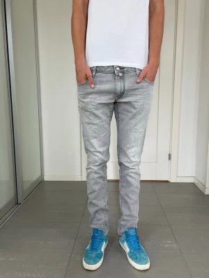 Jacob Cohën Jeans - Säljer nu dessa Jacob Cohën Jeans i Moddelen Style 956, mått ca 42,5 o 105 cm. skriv för fler bilder/frågor🙌🏼