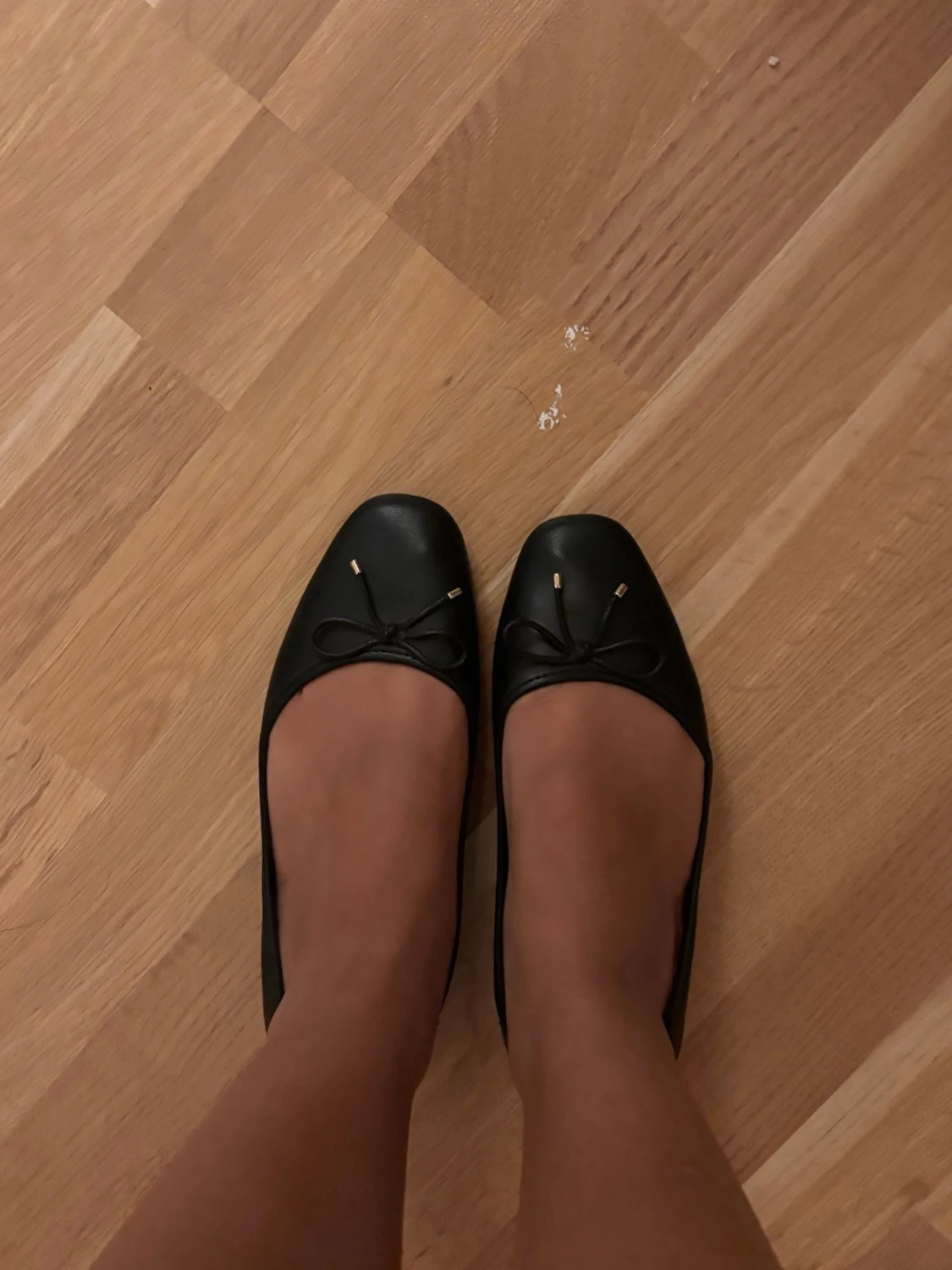 Svarta ballerinaskor med rosett - 1