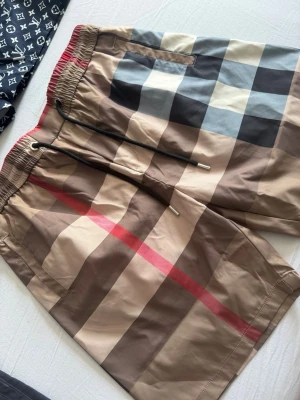 Burberry badbyxor - Storlek S, helt oanvända, riktigt snygga