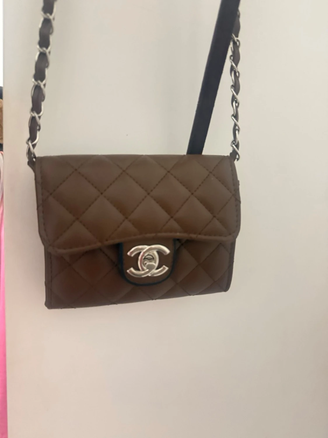 Brun mini väska