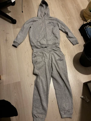 Peak performance äkta - Äkta gott som ny