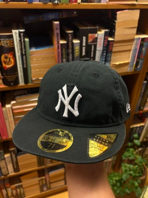 New Era Fitted Cap NFL - En superschysst helt oanvänd New Era NFL fitted keps!  Nypris≈ 540:- Storlek 7 3/8 // 58,7cm  Hör av dig vid frågor!
