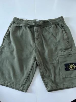 Stone Island- Shorts  - Stone Island shorts. Storlek M. Pris 400 