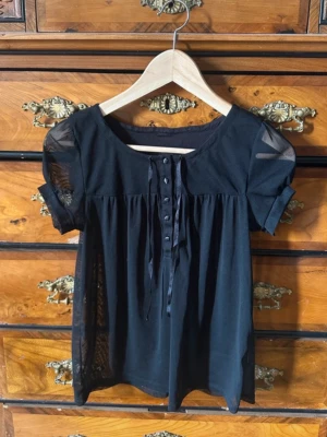 blus - my moms old from circa 2000s, its originally from h&m (almost 100% sure) and she cut off the tag because it was white and visible through the fabric
