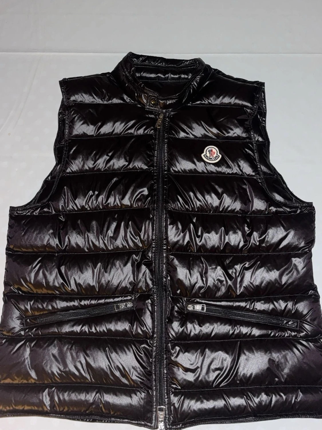 Svart glansig dunväst Moncler