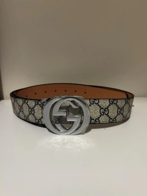 Gucci bälte  - helt ny, trygg & säker frakt. spårbar. VÄLJ INSTABOX! 