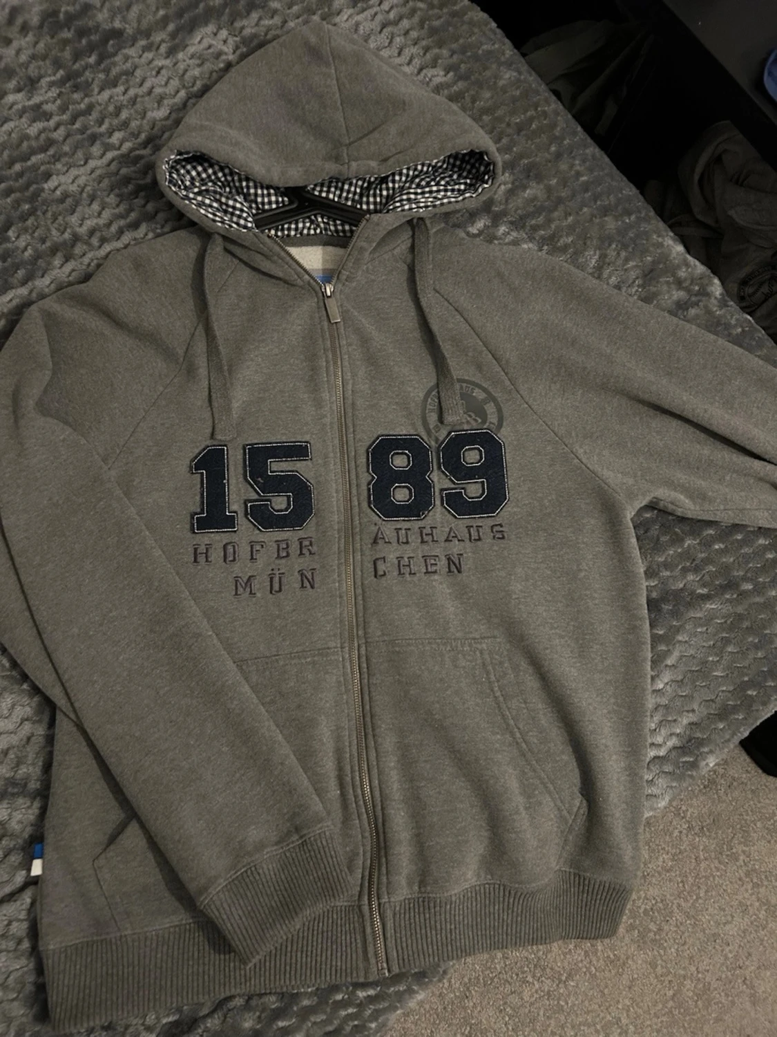 Grå HB München zip hoodie