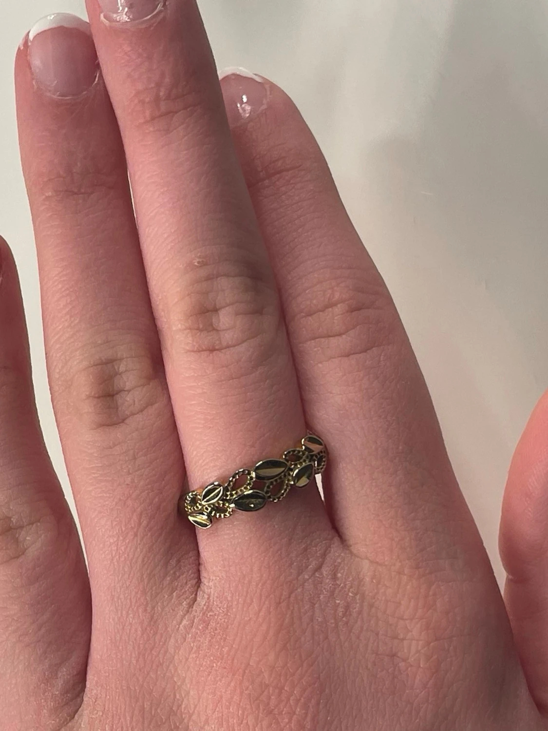  Guldfärgad ring med blad - 3