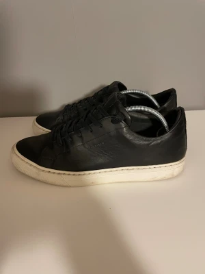 Skor från Björn Borg - Ett par skor från Björn Borg i bra skick! Tveka inte på att ställa frågor! Priset kan diskuteras!