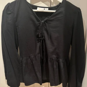 blus  - en fin blus från gina young 158/164 passar xs❤️