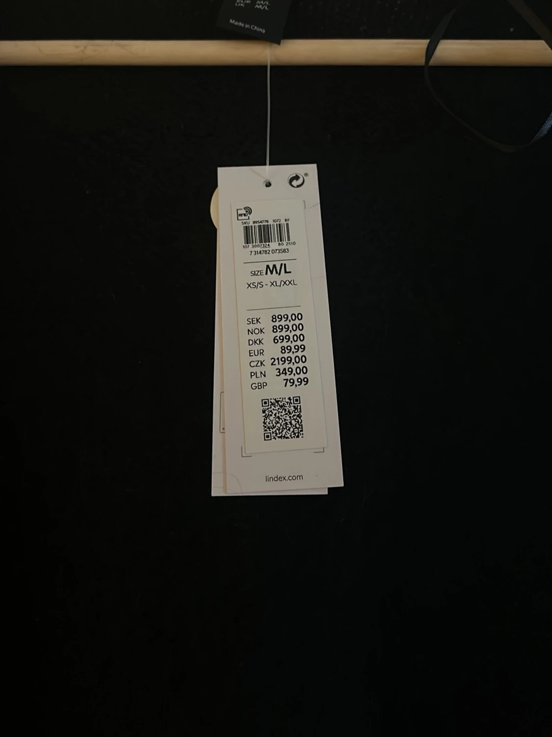 Svart fluffig kofta från Lindex - 1