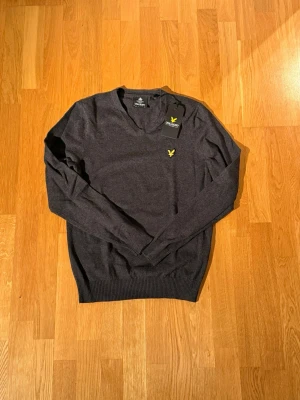 Helt ny Lyle scott tröja  - Helt ny | S | lappen kvar | hör av dig vid frågor |