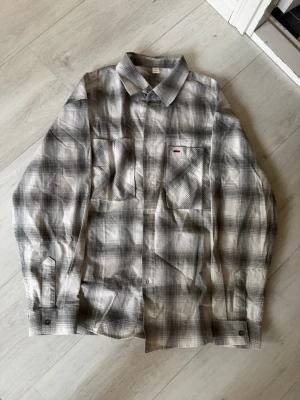 Gray overshirt button up shirt - Size is M, true to size Just as new, never worn. Feel free to ask questions
