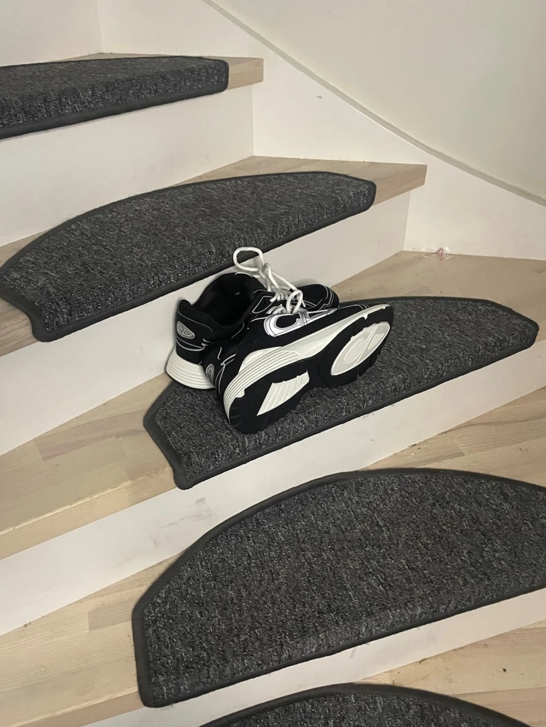Svarta sneakers  - 1
