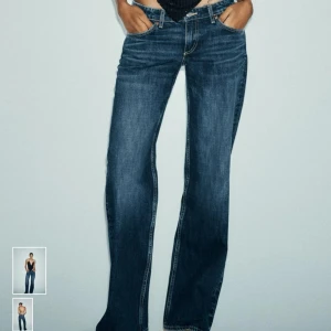 Jätte fina Zara jeana  - Superfina Zara jeans med låg midja endast använda fåtal gånger💕