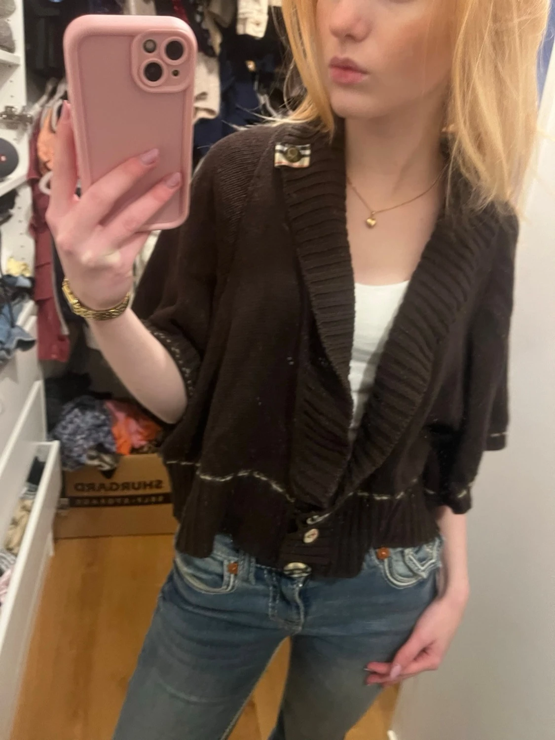 Brun kofta med knappar och krage - 1