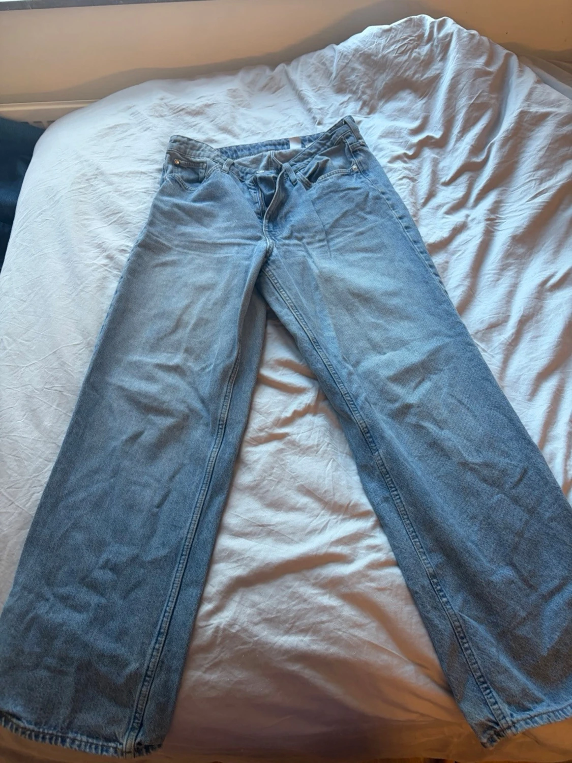 Ljusblå loose fit jeans från &Denim