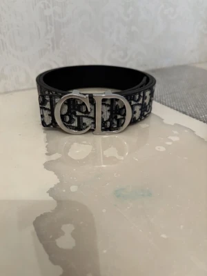 Bälte - Dm vid intresse,helt nytt