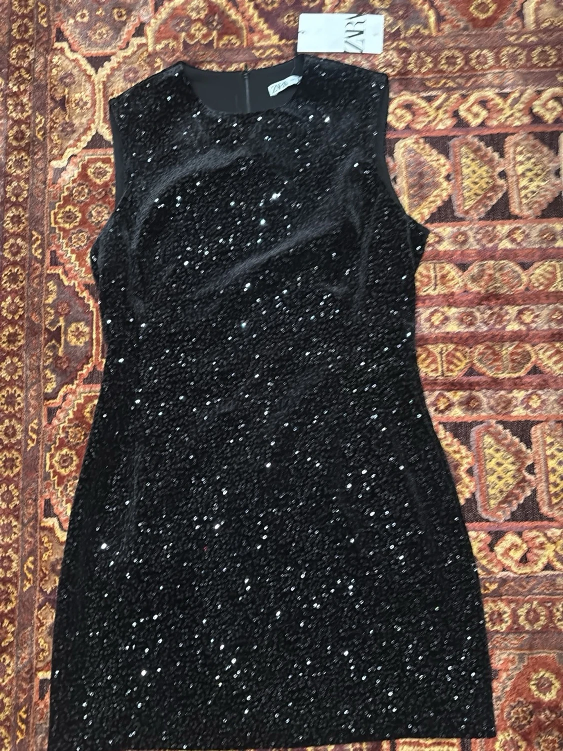 Svart paljettklänning från Zara