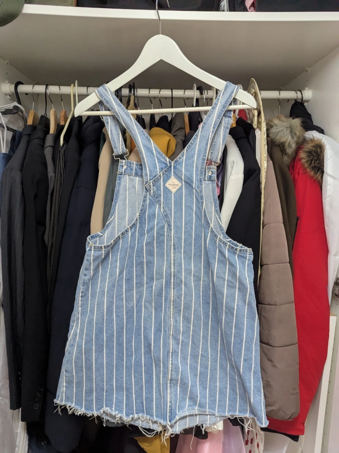 Randig jeans klänning med hängslen - 3