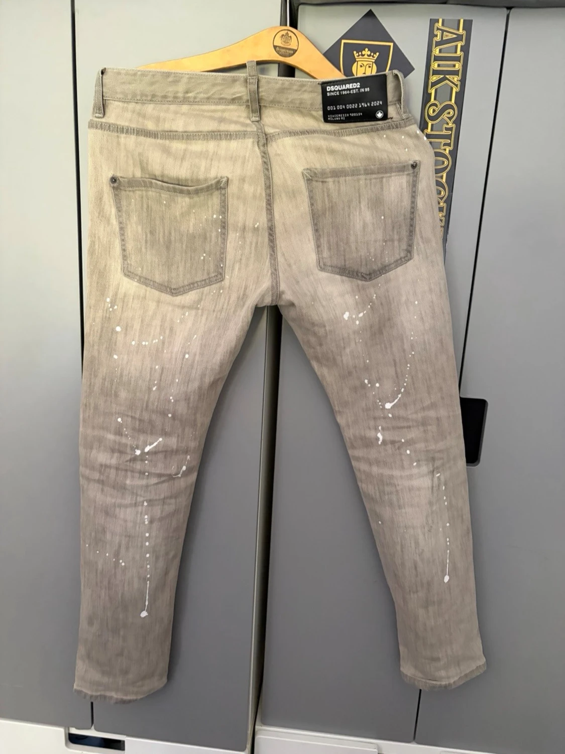 Grå distressed jeans från Dsquared2 - 1
