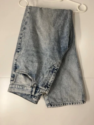 Straight Junkyard Jeans - Midwaist jeans