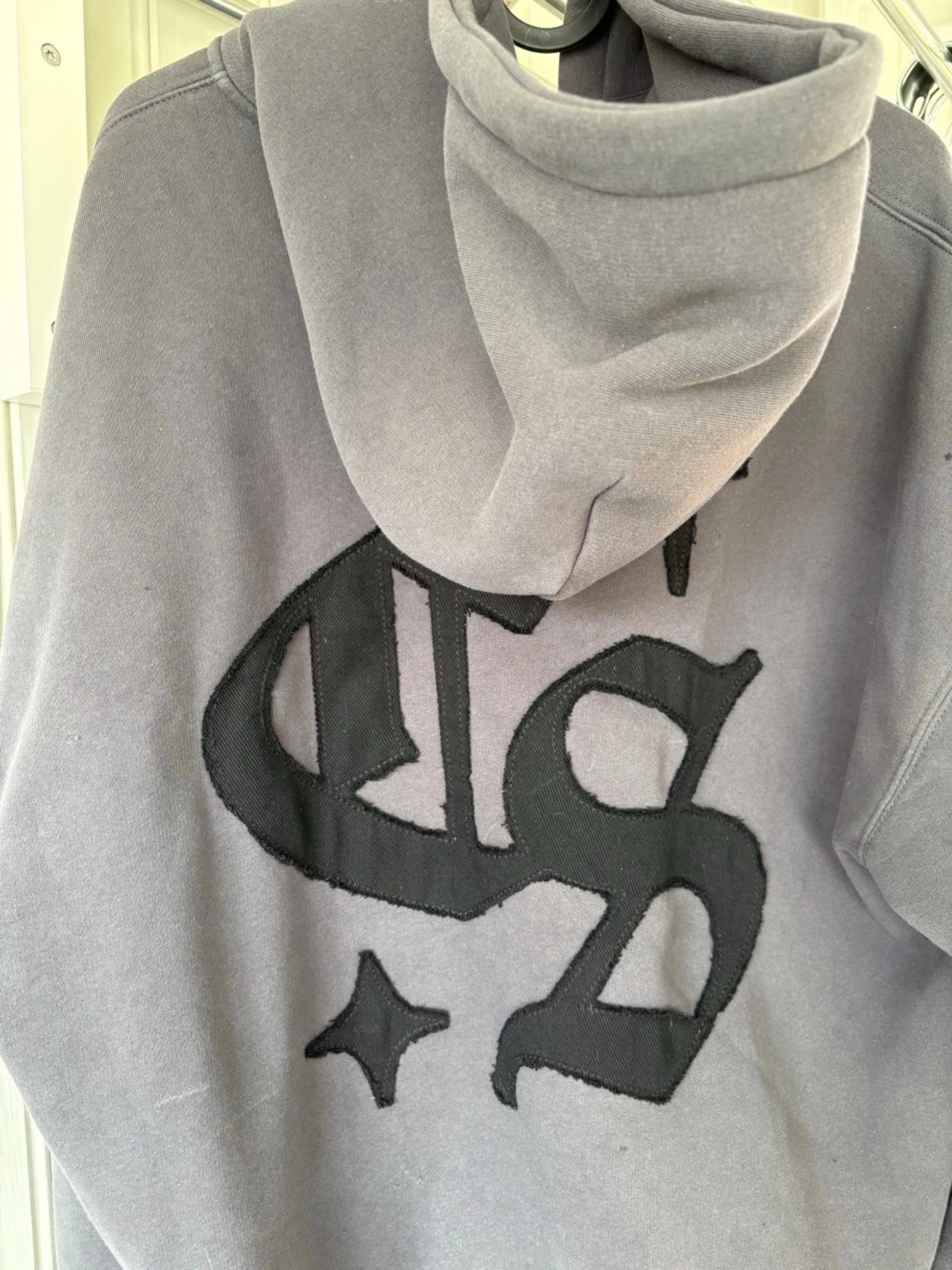 Grå zip hoodie  - 1