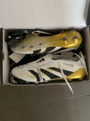 Adidas predator Elites - Nya  adidas predator elites använd en gång bara, Men tvättad direkt efter! Så som en ny