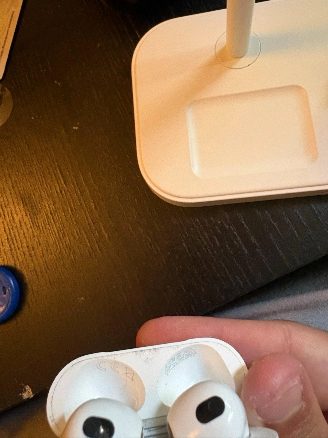 Apple AirPods Pro med laddningsetui - 2